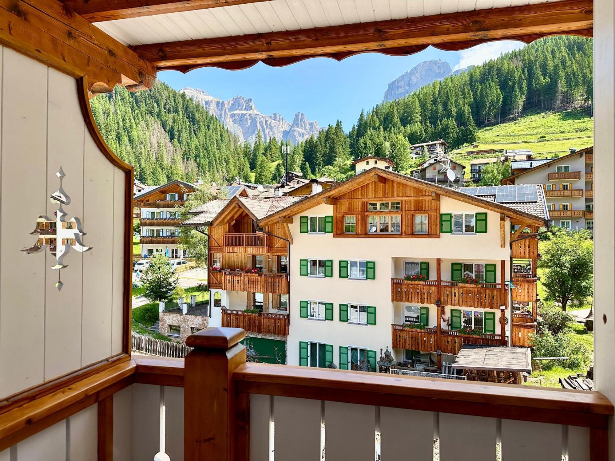 B&B Cesa Planber Mountain View Bike Friendly Canazei Dış mekan fotoğraf